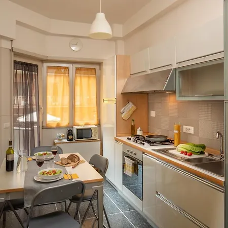 Apartment Vatican 84