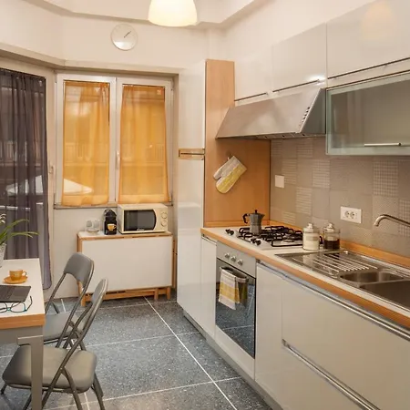 Apartment Vatican 84