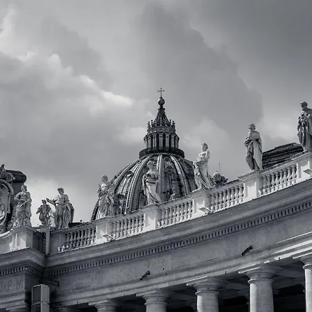 Apartment Vatican 84 Rome